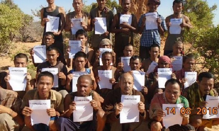 Somali pirates free 26 Asian hostages after four years 